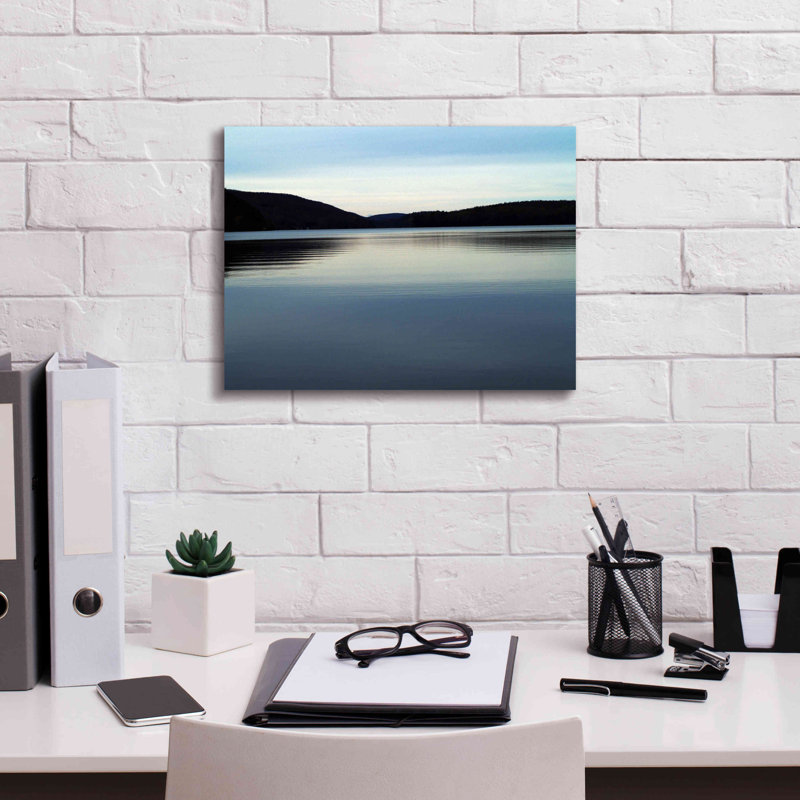 «Meech Lake Water And Hills On Canvas» par Clive Branson, reproduction, H 12 po x l 16 po x P 0,75 po
