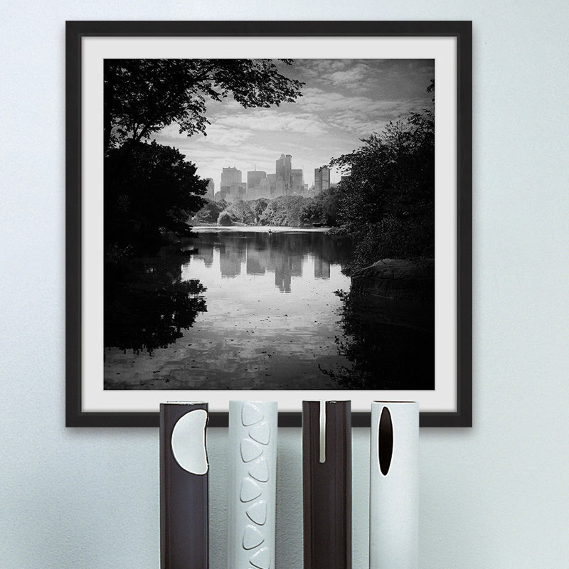 «Central Park» par Praxis Studio - reproduction de photo encadrée, H 12 po x l 12 po