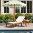 Chaise longue de jardin en bois d'acacia Noah avec table d'appoint et filet