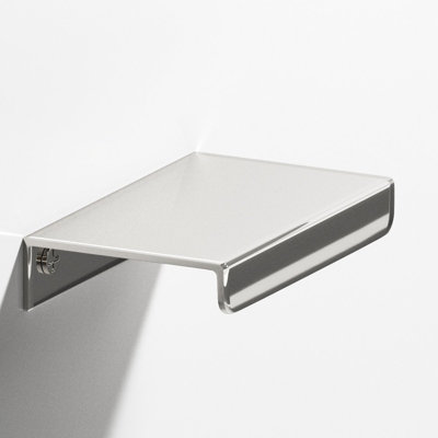 Edge Pull With Straight Lip