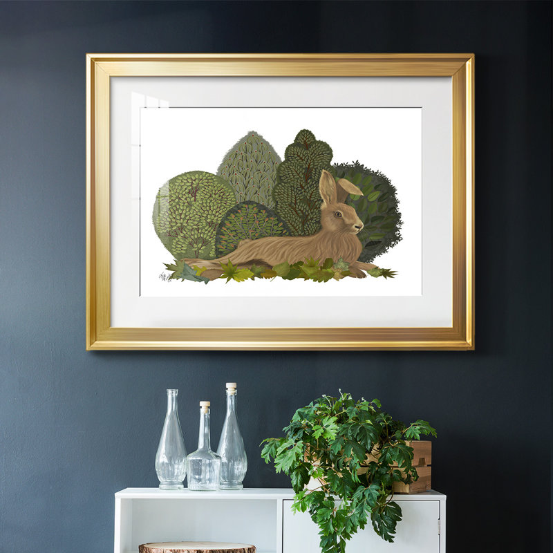Lièvre couché sur des feuilles, impression sur papier, H 30 po x l 44 po x P 1,5 po, Or