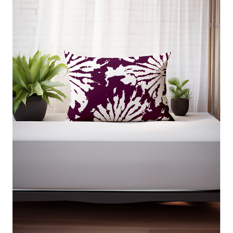 Coussin Cecil, H 18 po x l 25 po, Motif floral mauve / blanc