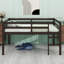 Lit mezzanine en bois avec échelle-683247109