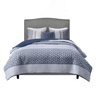 4 Piece Jacquard Quilt Set With Throw Pillow Navy