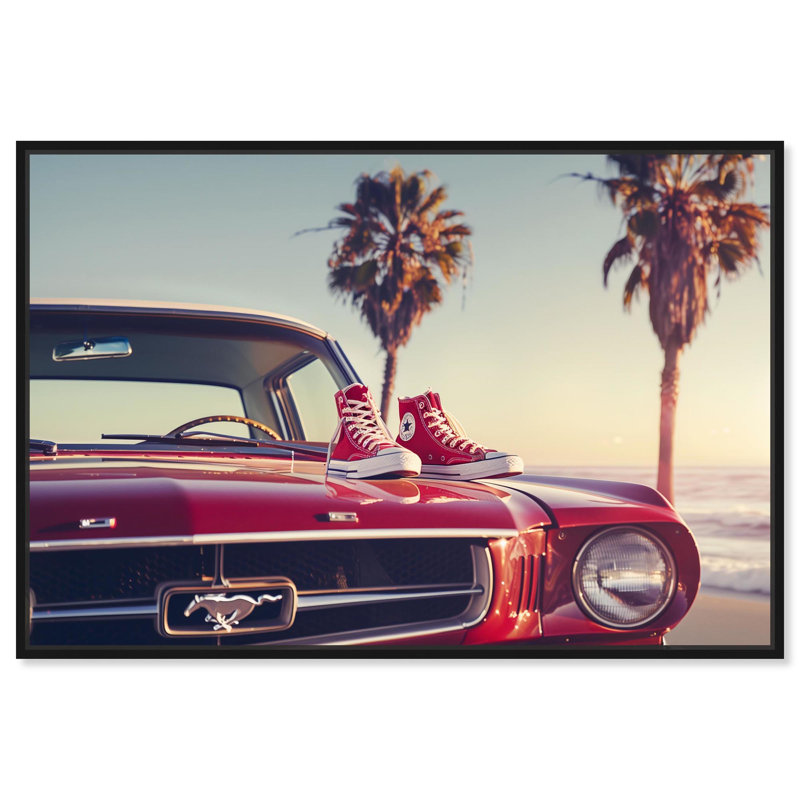 «Beachside Car and Sneakers» par Art Remedy, H 11 po x l 16 po, Noir, Cadre flottant