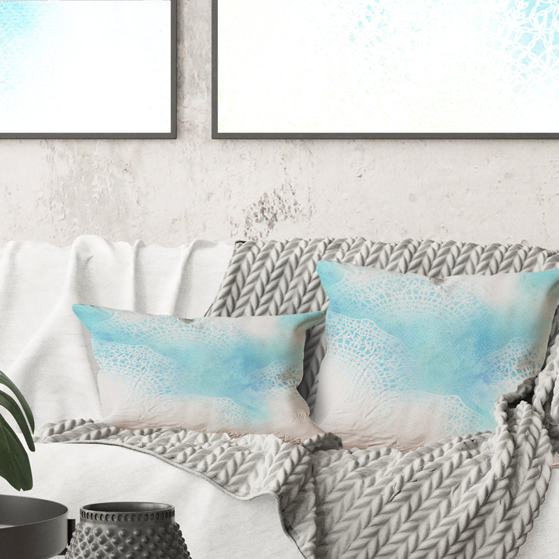 Coussin en dentelle blanche sur fond bleu clair - 1 imprimé moderne