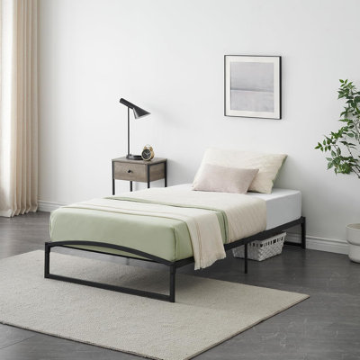 Base de lit basse pleine grandeur - sommier plateforme en métal robuste de 6/10 pouces sans sommier tapissier sans bruit