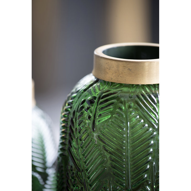 D7x9.5" Fairborn Table Vase, 9.6" H x 6.7" W x 6.7" D
