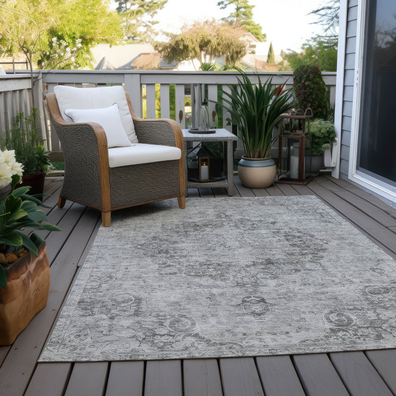 Machine Washable Indoor/Outdoor Claudian ACN1238 Silver Rug, Rectangle 2'6" x 3'10"