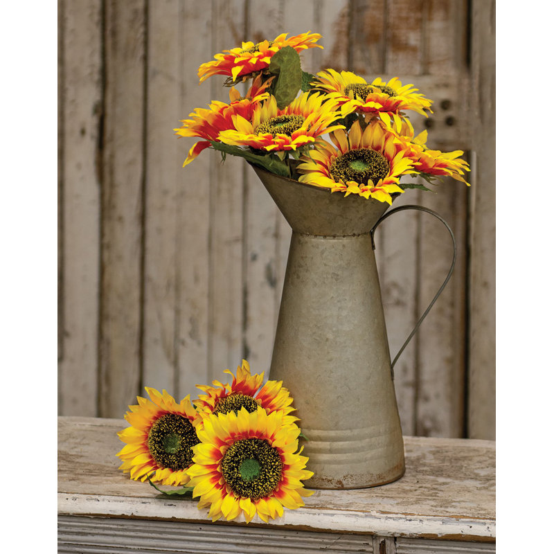 Andhav Metal Table Vase