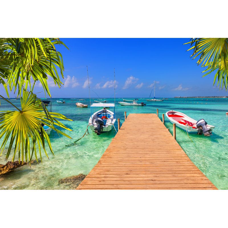 «Bateaux sur la plage des Caraïbes» par Joseaciaiosoto - Photographie sur toile tendue, L 36 po x H 24 po