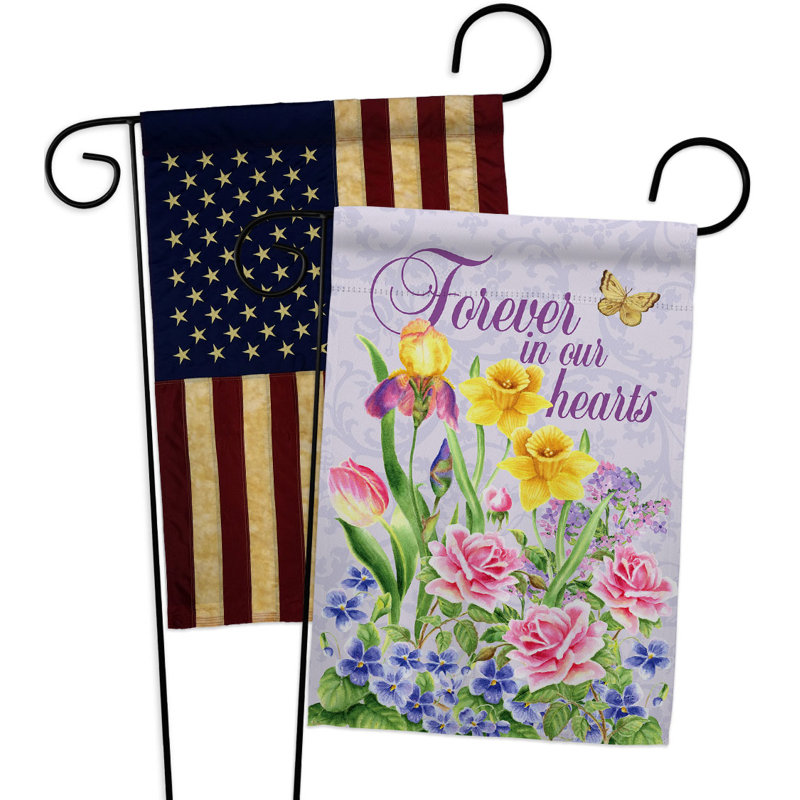 Drapeau de jardin en polyester 19 x 13 po Forever in Our Heart