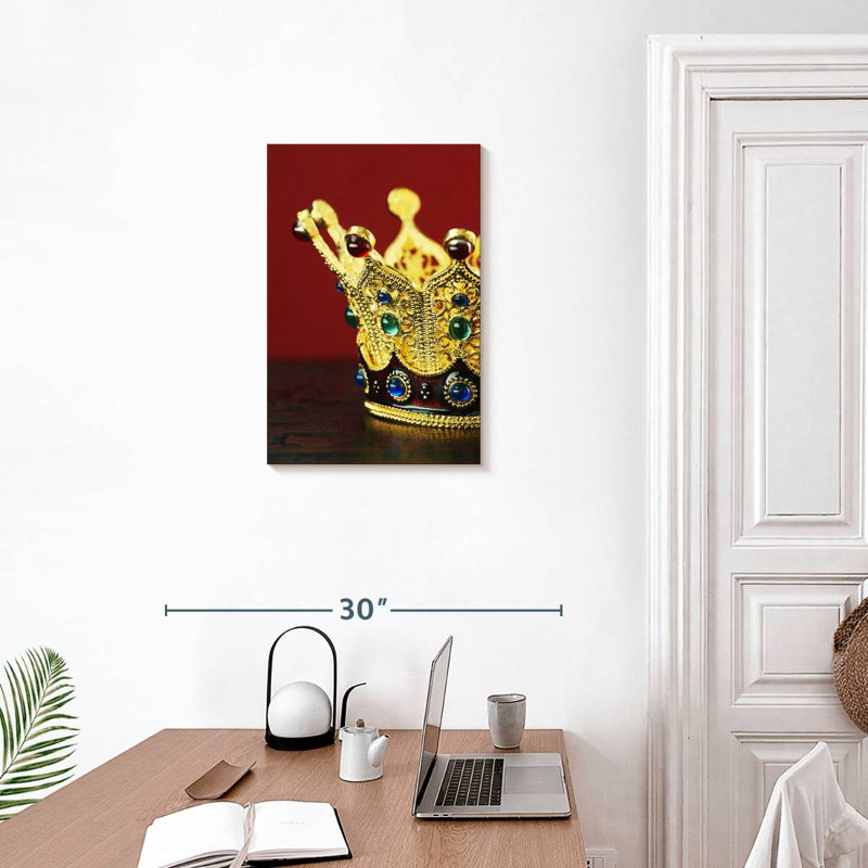 Couronne royale Kerner, H 24 po x l 16 po