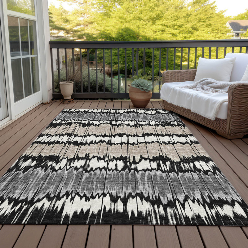 Lamanna Washable Striped Indoor / Outdoor Rug, Rectangle 5' x 7'6"