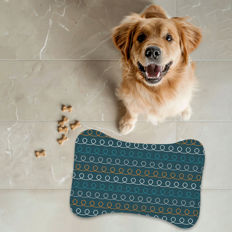 Aristocrat Spook - 1 Piece Bone Shape Feeding Mat