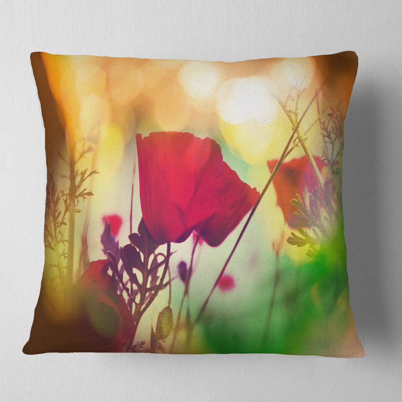 Fleurs de coquelicot avec fond bokeh - Coussin décoratif à imprimé floral, 18 po x 18 po, Carré