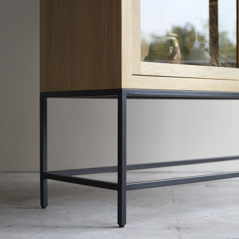 Babeth Display Stand