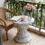 Tables de bout extérieures pour la détente dans le jardin