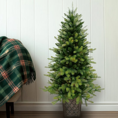 OAKLEY FIR - 4.5ft Potted Artificial Christmas Tree