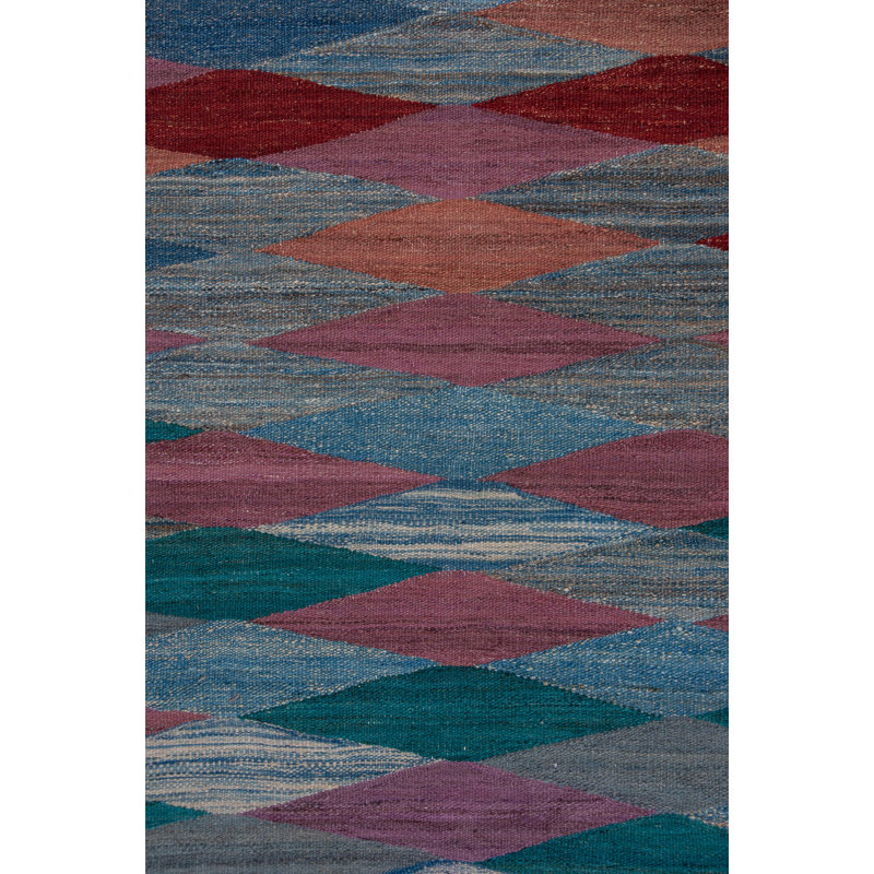 84040 Kilim