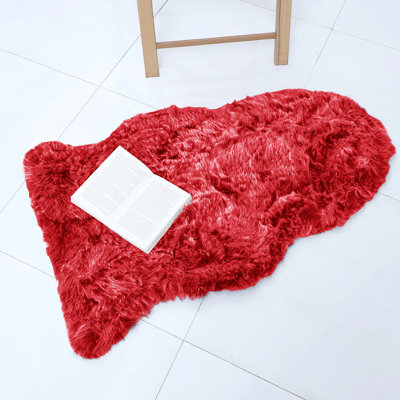Hadeya Solid Colour Shag 60cm X 110cm Area Rug