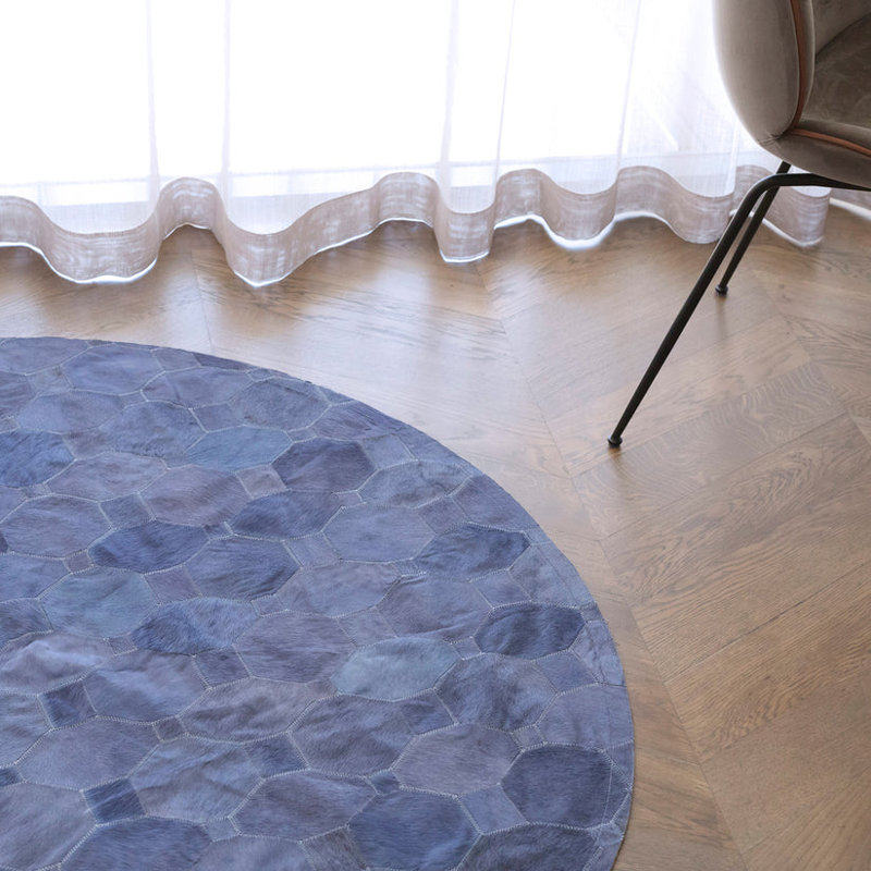 Art Hide Cowhide Area Rug in Blue, Round 4'