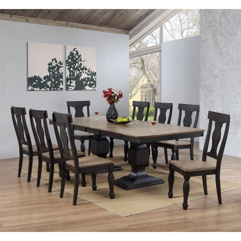 Ensemble de salle à manger rustique de style campagnard avec table à tréteaux rectangulaire et huit chaises profilées