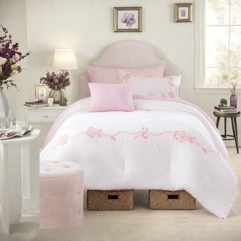 Gingham and Floral Comforter Set