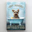 Yorkshire terrier avec canard en plastique-435209726