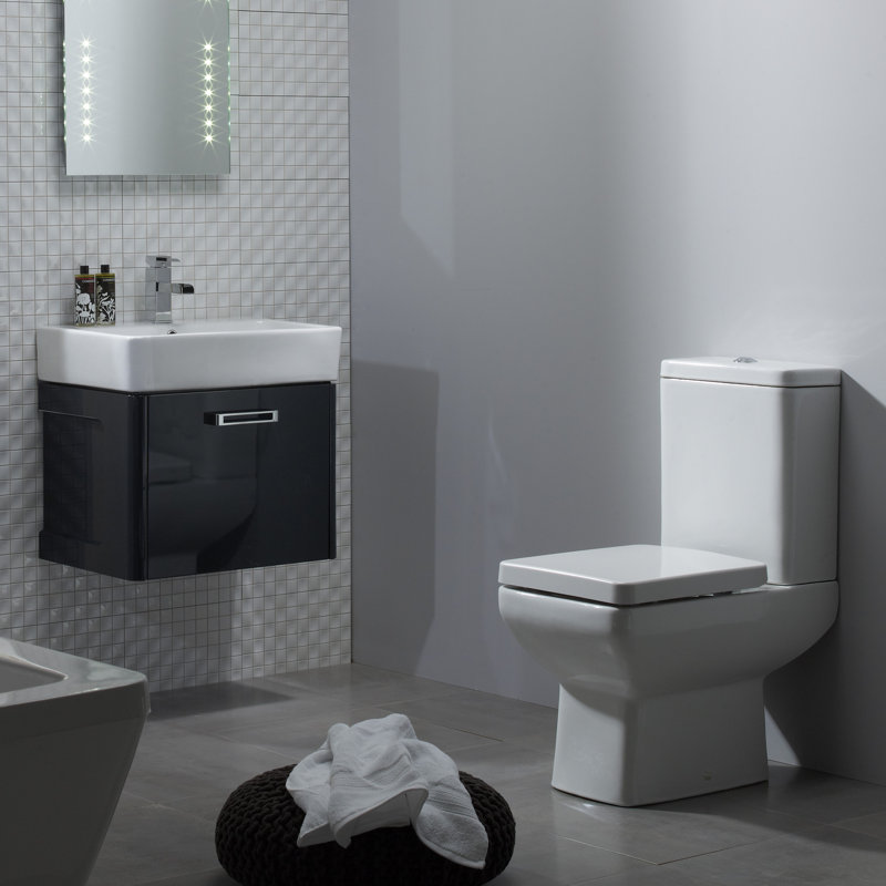Q60 Bathroom Suite