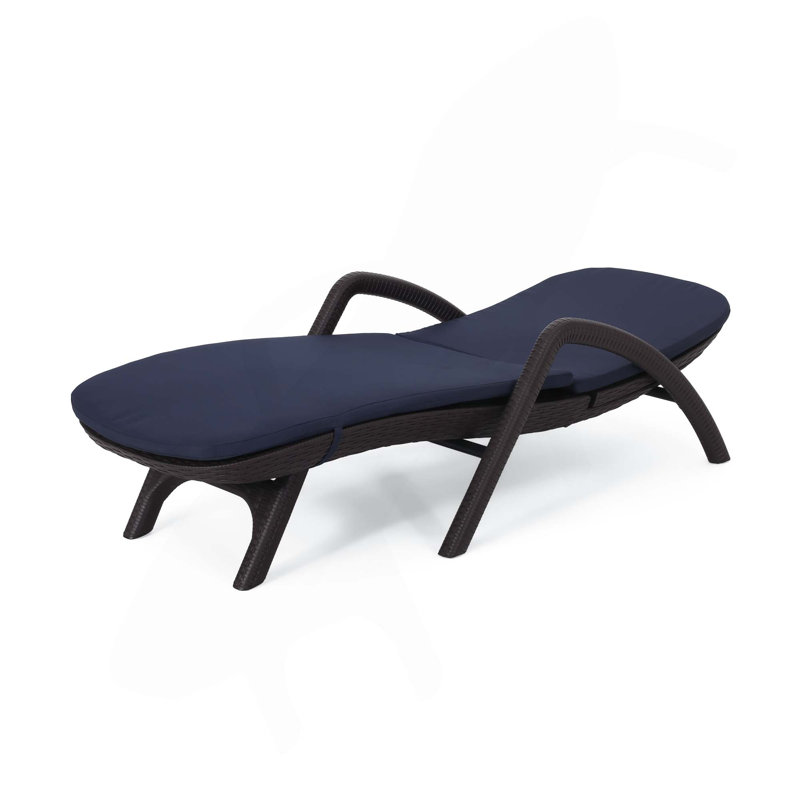 Chaise longue avec coussin et accoudoirs
