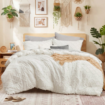Best Seller Bedsure Embroidered Tufted All-Season Comforter Set