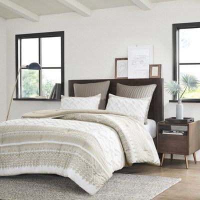 Couette 3 pièces en chenille de coton. Grand lit/très grand lit. Motif taupe. 2 taies d'oreiller. Literie pour chambre à coucher. Détails capitonnés. Imprimé. Garnissage. Élégance classique.