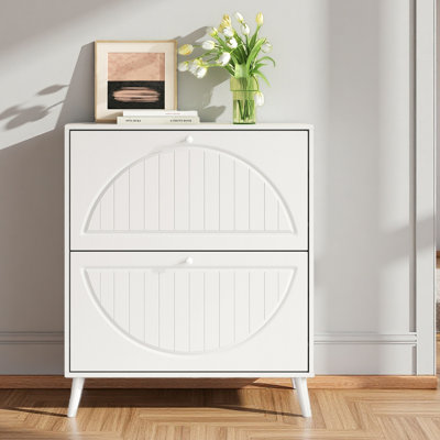 Armoire de rangement à benne basculante peu encombrante, conception étroite avec détails sculptés, pieds en bois massif, ensemble anti-basculement inclus, pour les petits espaces