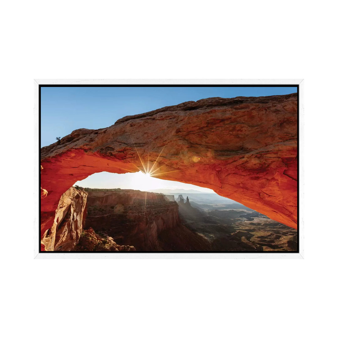 Mesa Arch At Sunrise II, Canyonlands National Park, Utah, USA