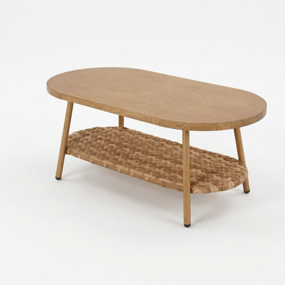 Table basse d'extérieur avec tablette de rangement en osier