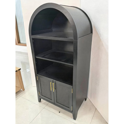 Bibliothèque arquée et armoire de rangement à 5 niveaux avec portes - maison de campagne moderne, tablette ouverte, décor en rotin - idéal pour le salon, la cuisine, le bureau personnel - 48170-1 couleur de bois originale, couleur de bois de rotin