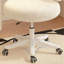 Fauteuil de coiffeuse pivotant à hauteur réglable, fauteuil de bureau rembourré en molleton blanc avec roulettes, joli tabouret roulant à dossier ergonomique moderne pour la chambre à coucher, la salle de maquillage, le bureau personnel