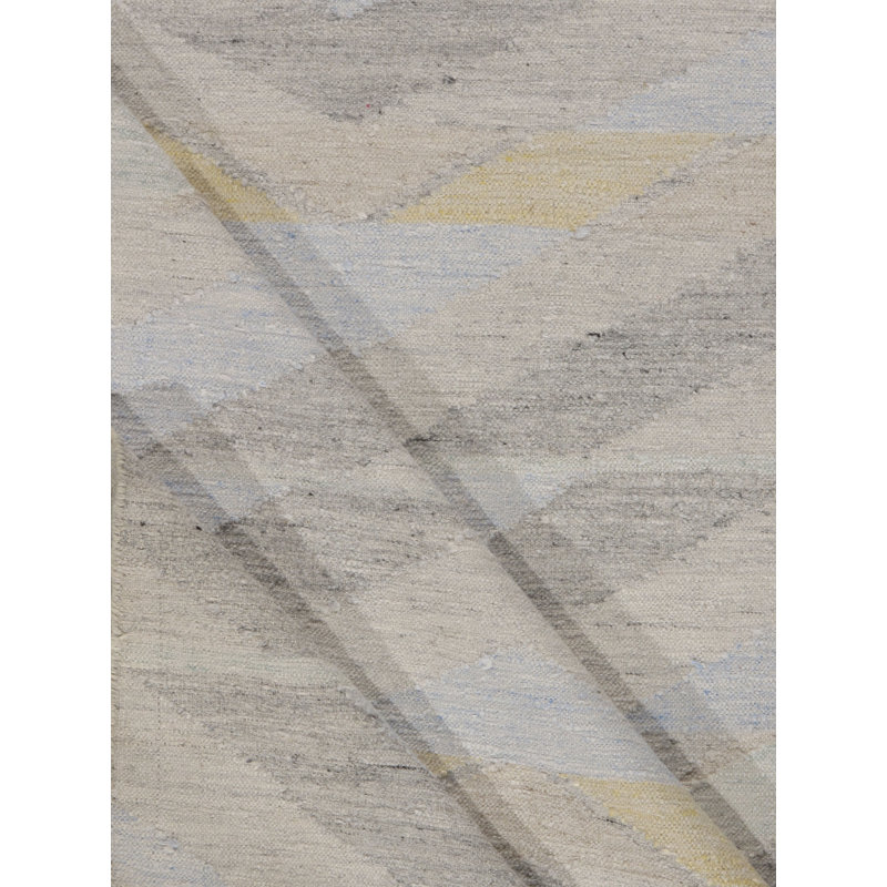 Chevron Area Rug in Gray