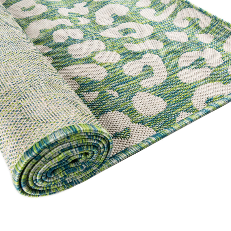 Tonquin Animal Print Indoor / Outdoor Rug, Rectangle 5'3" x 7'10"