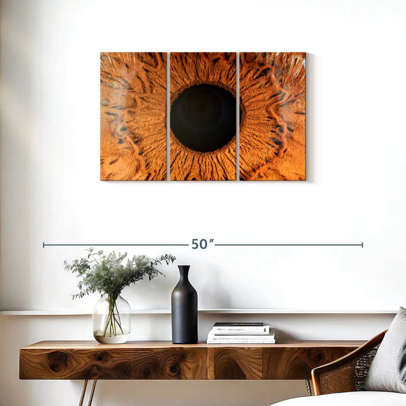 Alcaraz Brown Iris, 20" H x 33" W