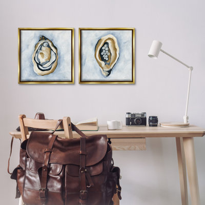 «Oyster with Pearls», ensemble de 2 toiles flottantes encadrées par Yvette St. Amant