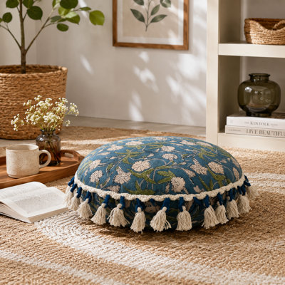 Coussin de sol imprimé avec pompons 20 x 20 x 3,5 po