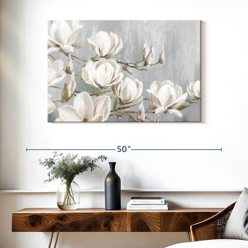 Magnolia Harnek en fleurs, H 26 po x l 39 po