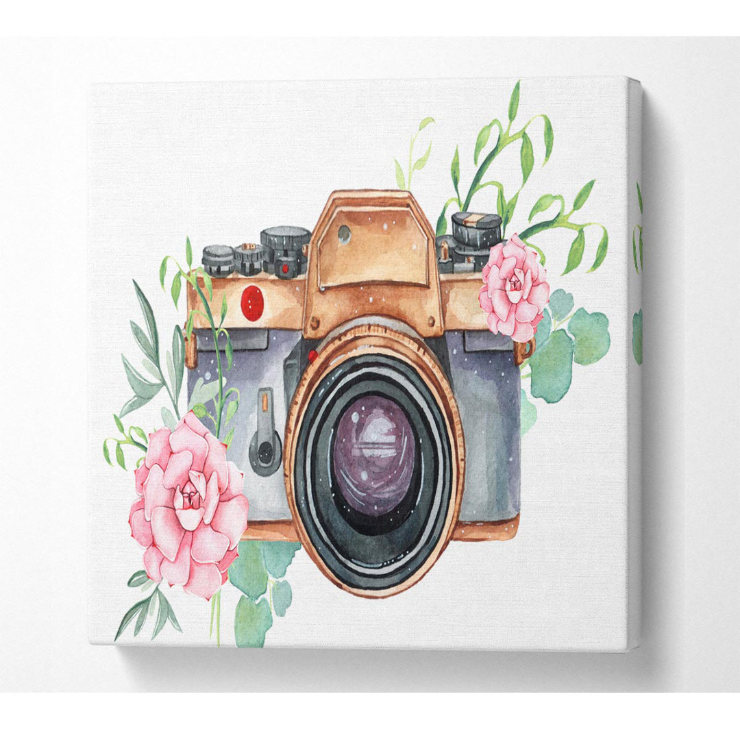 Skyland Vintage Camera Floral - Kunstdrucke auf Leinwand