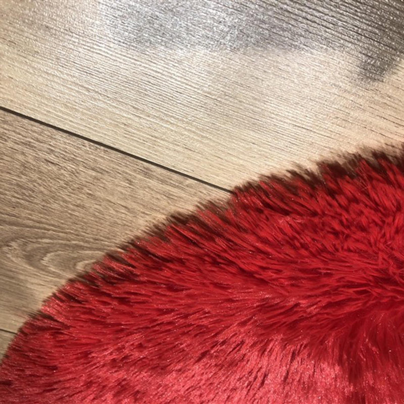 Tapis rouge à poils longs en acrylique Dukinfield, Rectangle 3 pi 3 po x 4 pi 7 po