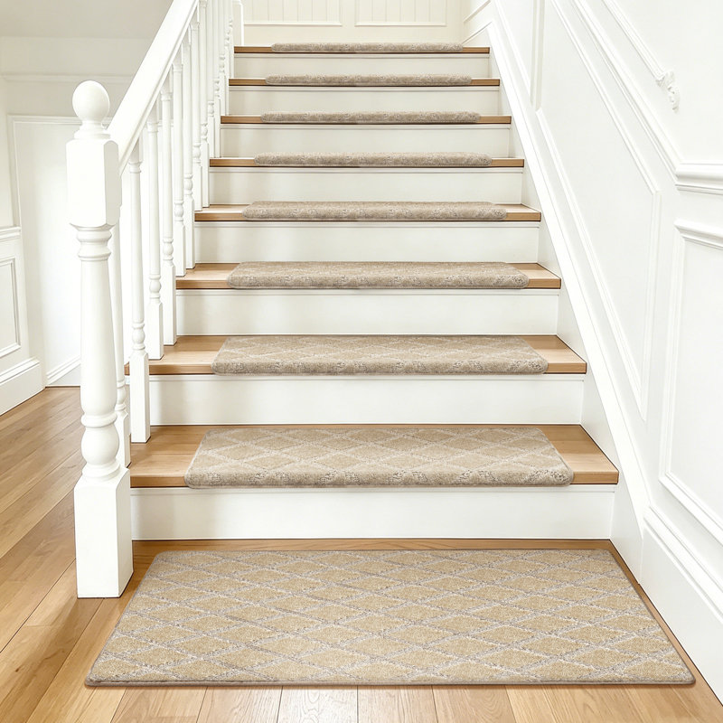 Rease Non-Slip Stair Tread, Cream Gray Diamond Trellis