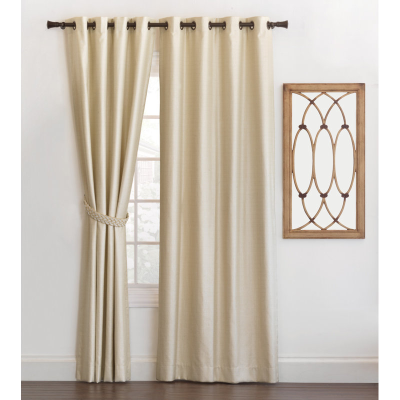 Panneau de rideau simple obscurcissant avec œillets de couleur unie Meridian, L 48 po x L 84 po, Crème méridienne