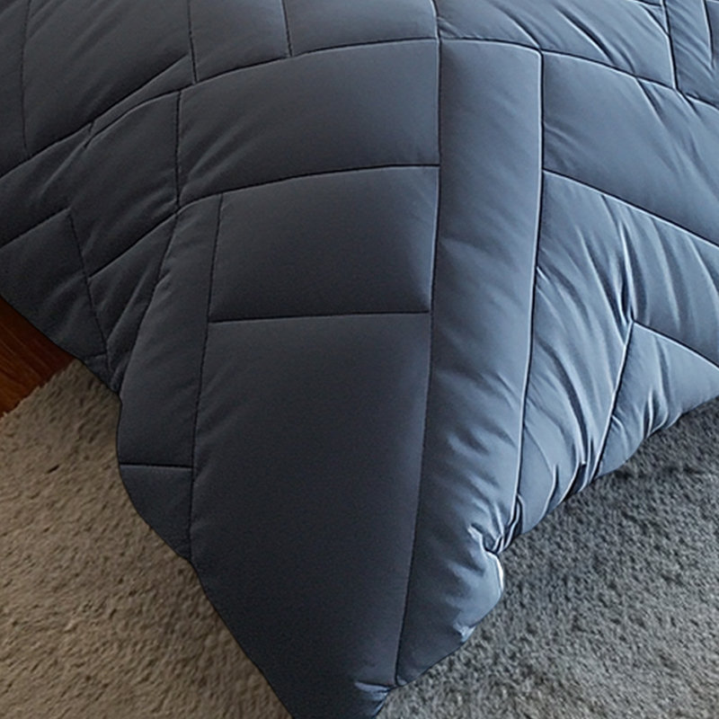 Geometric Diamond Grid Comforter