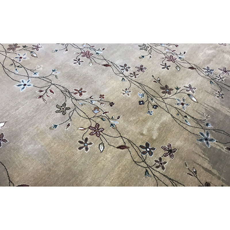 Tapis doré et vert noué à la main de haute qualité